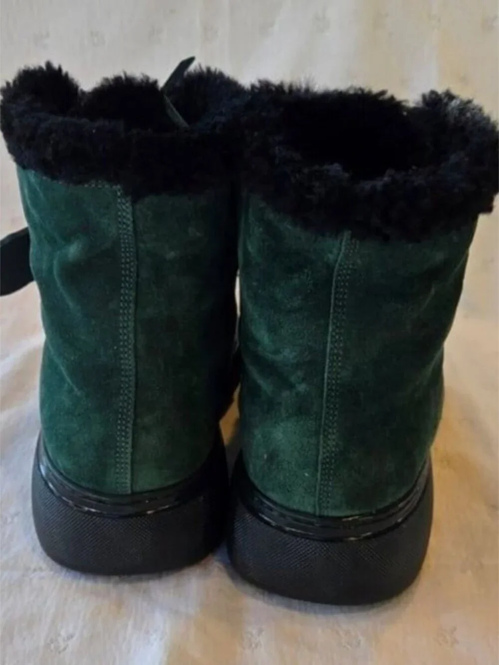 NIB Burberry Creeper Green (Vine) Shearling Round Toe Lace-Up Boots Size 41